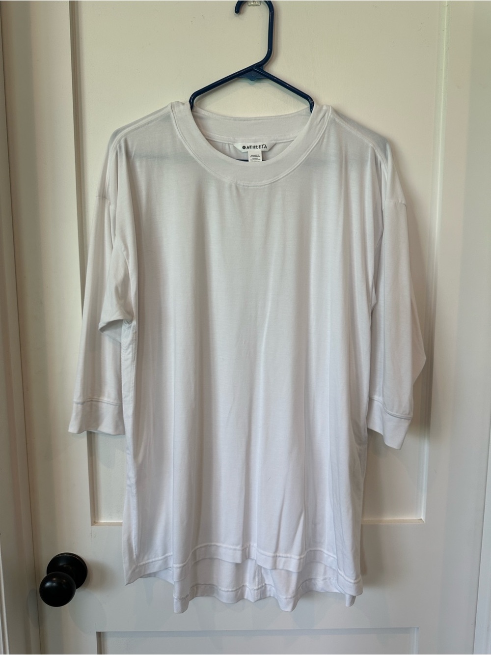 Athleta women’s White Short-Sleeve 3/4 sleeve dri fit fabric Crew Tee